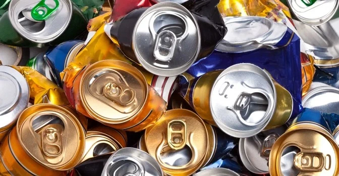 chatarra latas bebidas